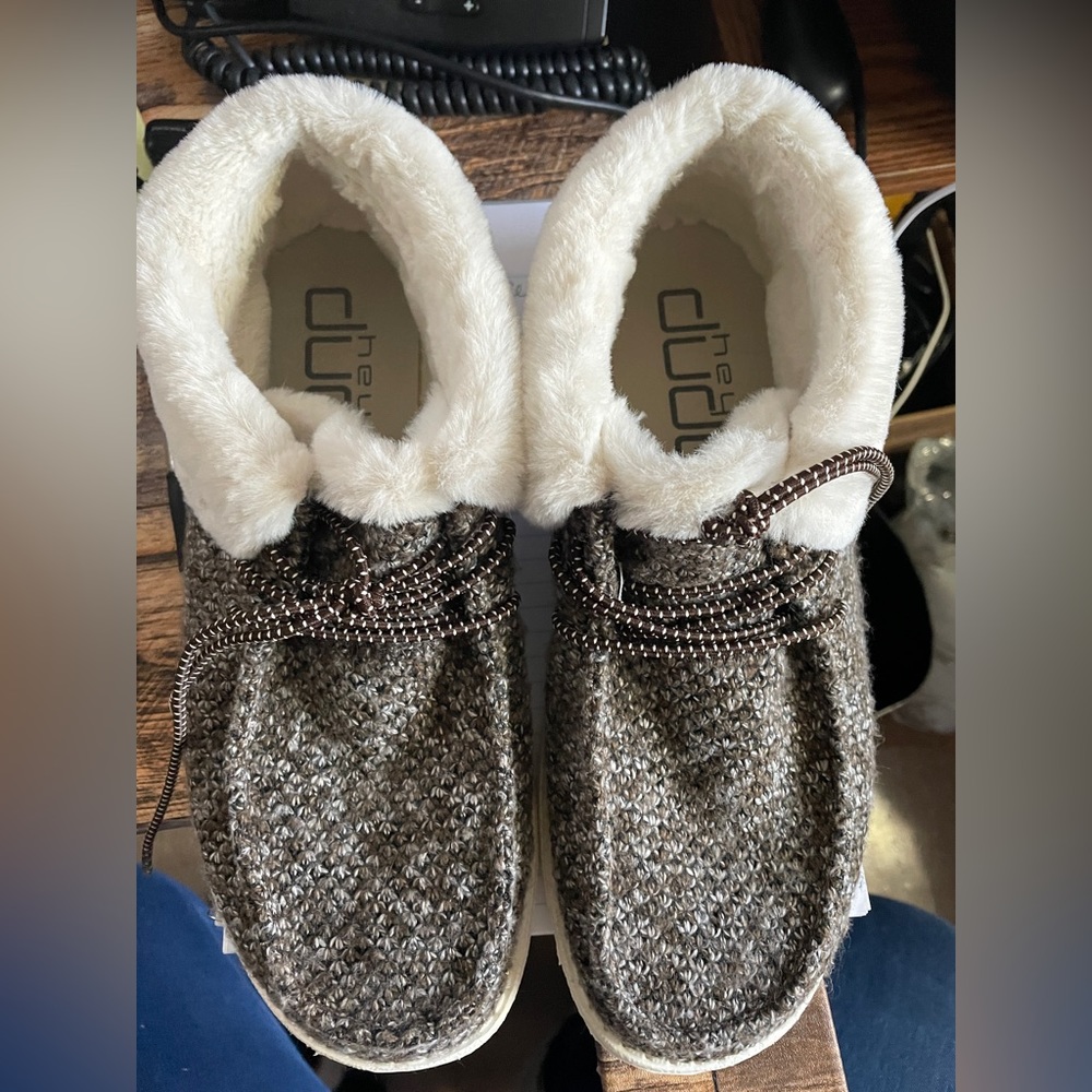 Hey Dudes with fur